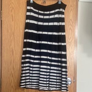 Cato Black and White Pleated A-Line Skirt